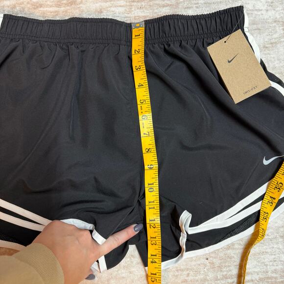 Nike Women’s XL Black White Stripe Dri Fit Running Shorts Lined Athletic New - Picture 3 of 8